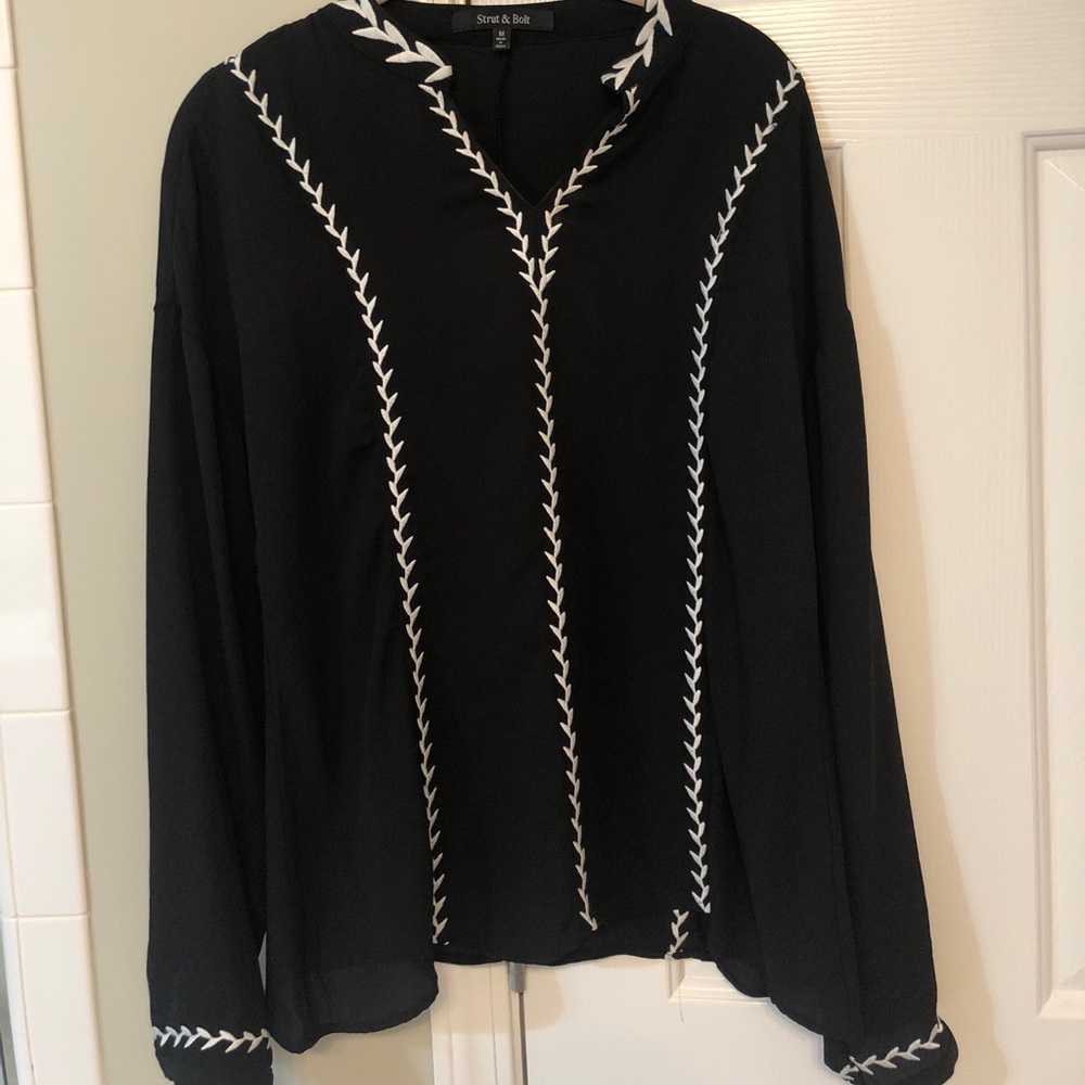 Strut & bolt embroidered top- medium